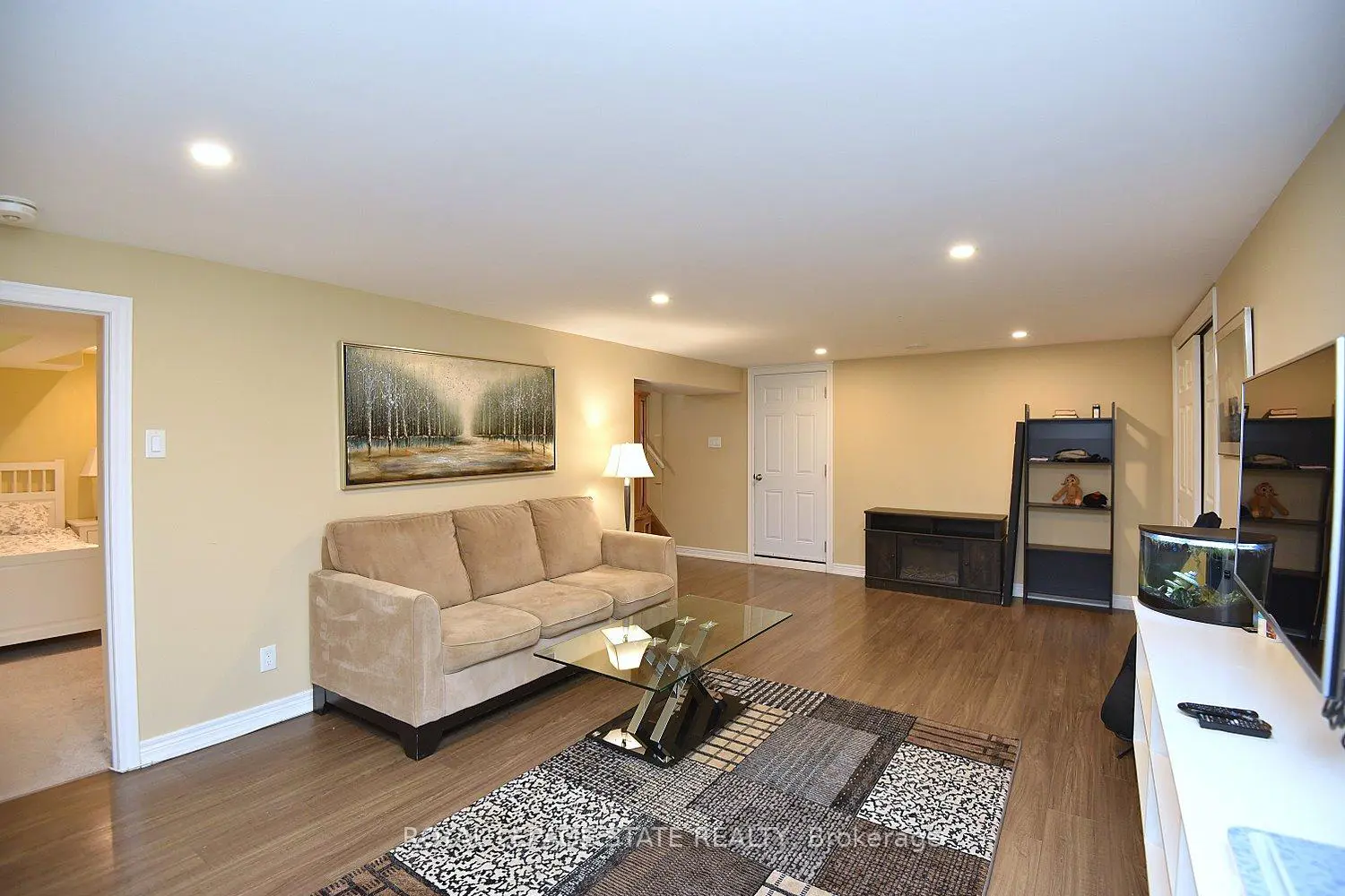 9 San Fernando Drive photo 2
