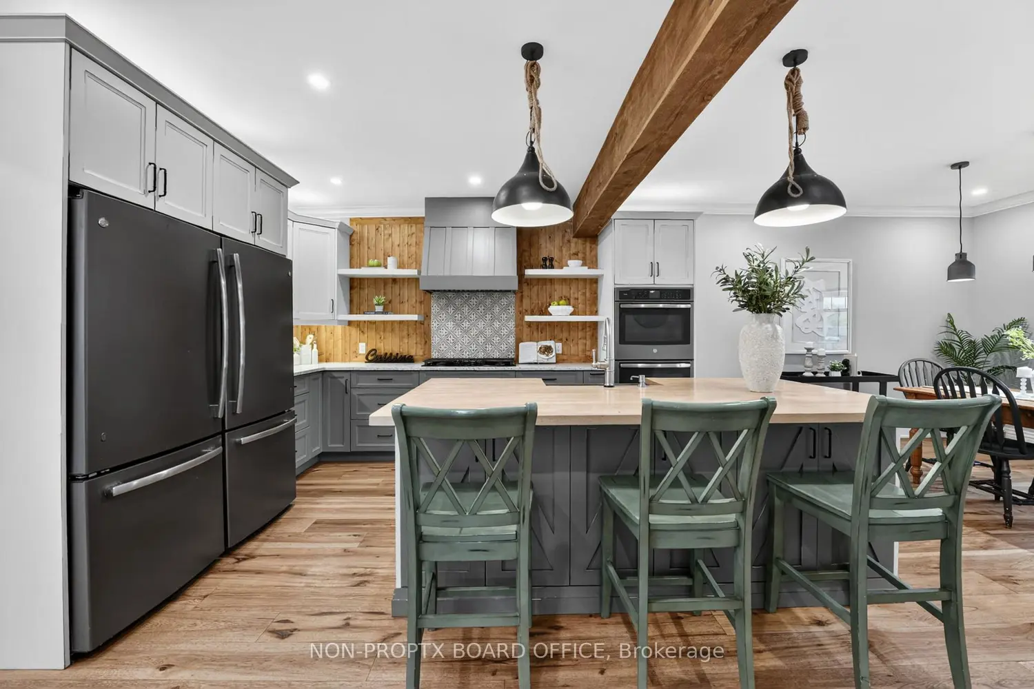 671 Harvest Road photo 3