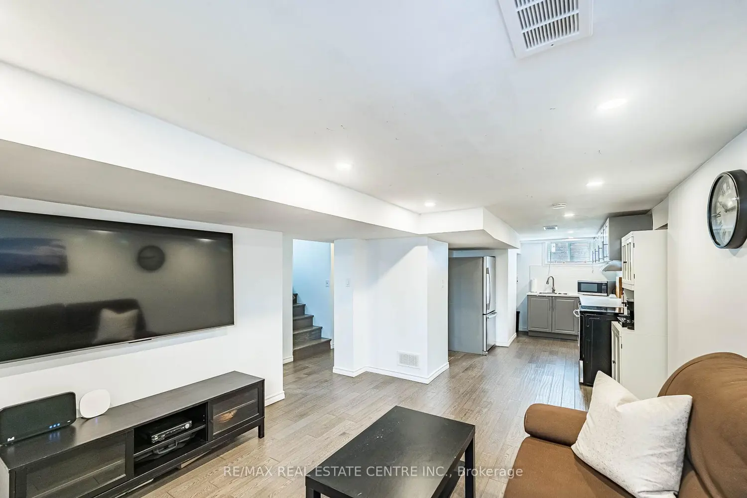 Additional image 12 of 40 Ellis Crescent