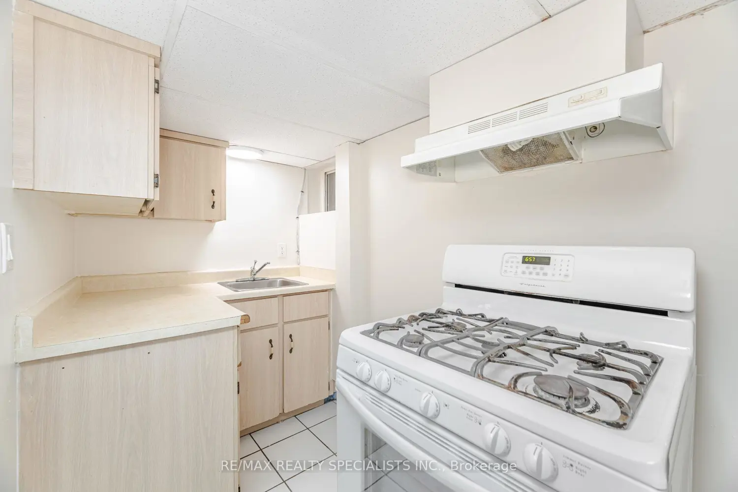 Additional image 10 of 971 Saint Clarens Avenue
