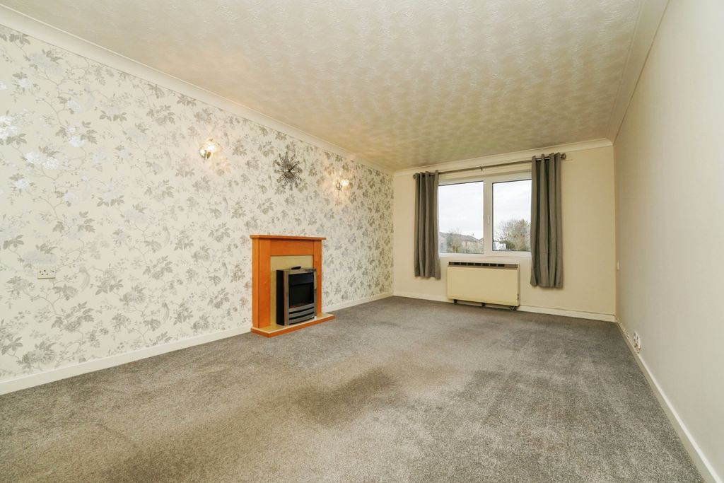 1 bed flat for saleSt. Marys Road, Evesham, Worcestershire WR11 photo 4