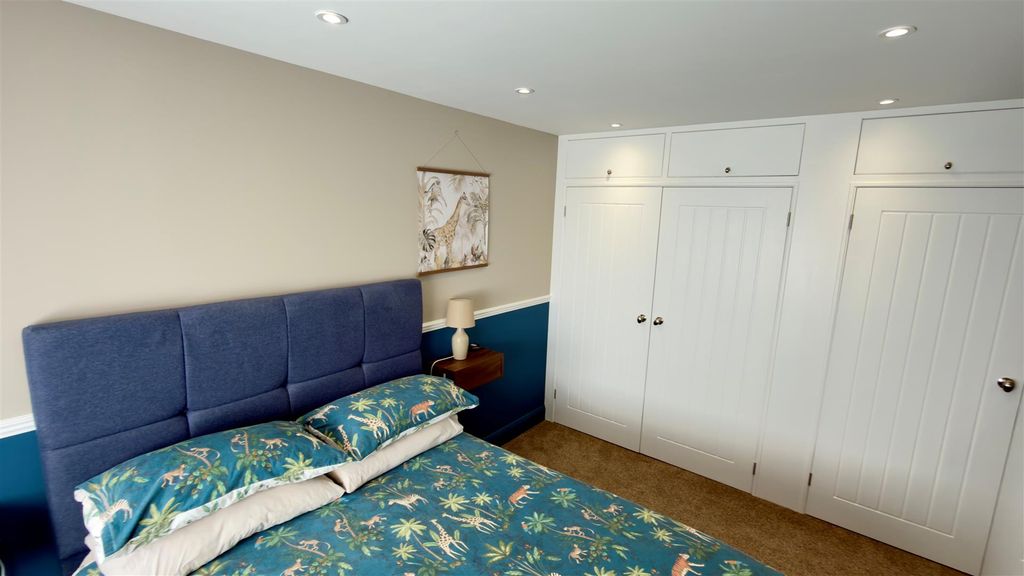 Additional image 29 of 5 bed chalet for saleFreshwater Bay, Isle Of Wight PO40