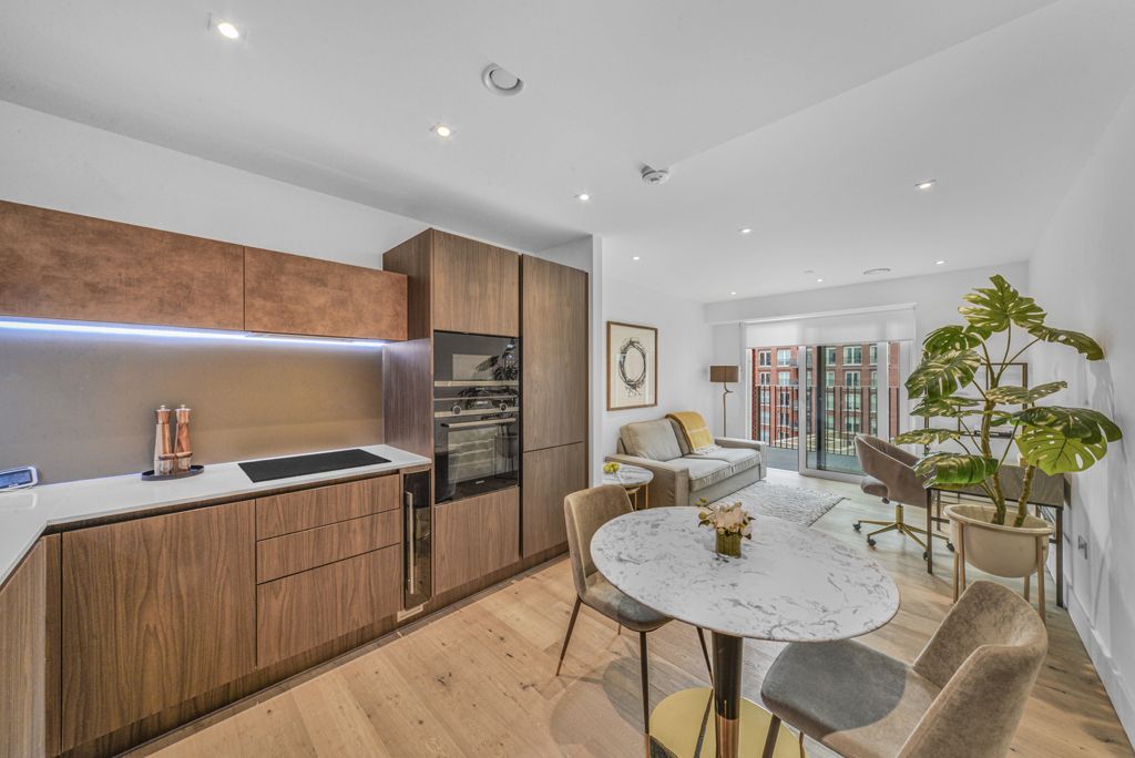 Additional image 4 of 1 bed flat for saleExchange Gardens, Vauxhall SW8