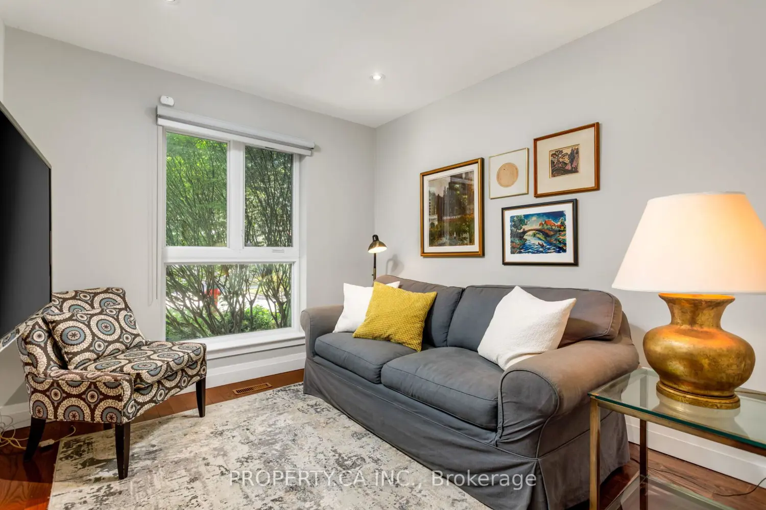 Additional image 4 of 32 Crimson Millway