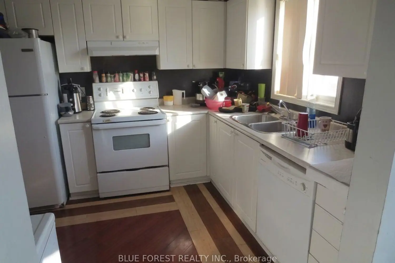 190 Fleming Drive 3 photo 3