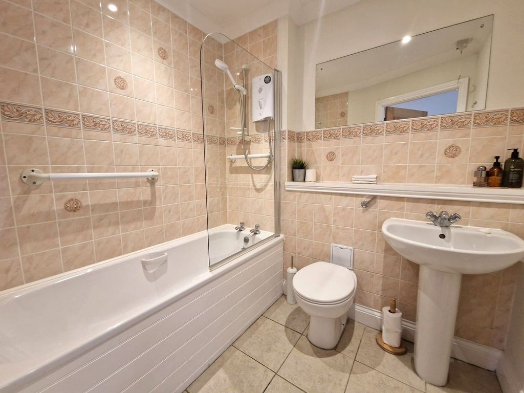 Additional image 8 of 2 bed flat for saleVictoria Road, Exmouth EX8