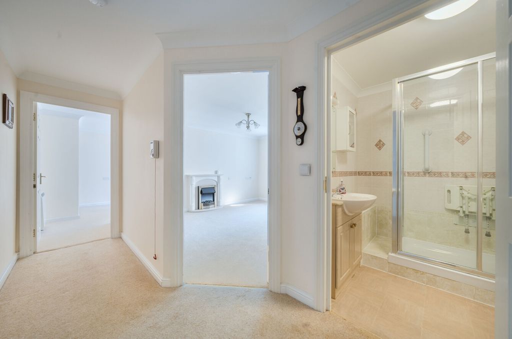 Additional image 5 of 1 bed flat for saleSwan Lane, Faringdon, Oxfordshire SN7