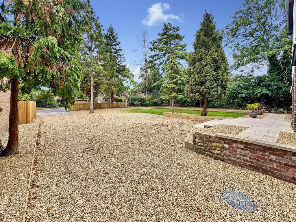 Additional image 17 of 6 bed detached house for saleManthorpe Road, Grantham NG31
