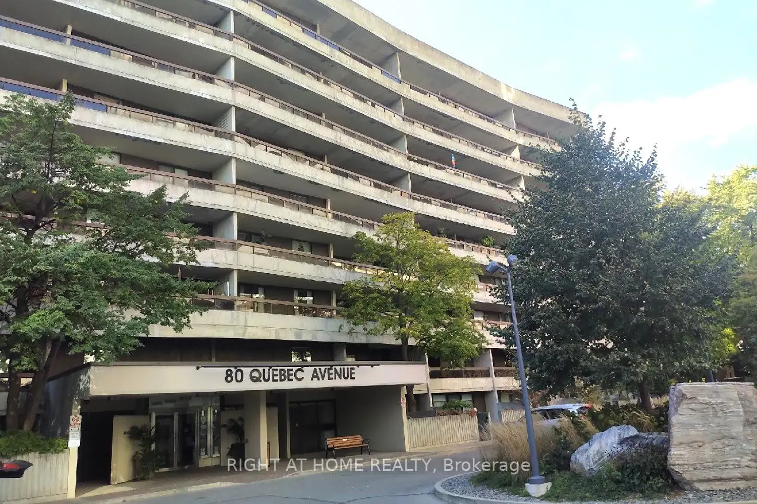 80 Quebec Avenue 607
