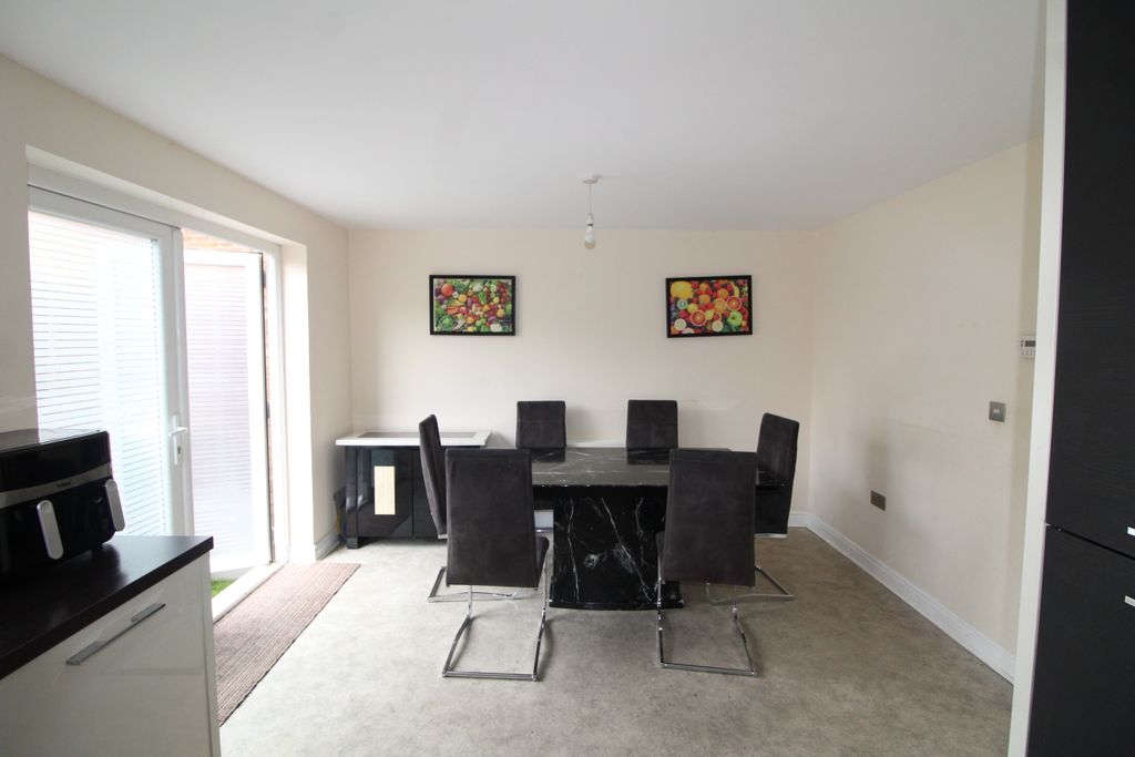 Additional image 5 of 4 bed town house for saleSlade Green Road, Erith DA8