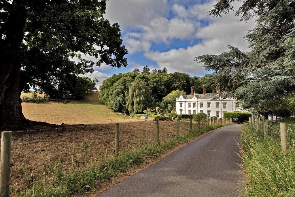 Additional image 19 of 7 bed semi-detached house for salePeamore House, Alphington, Exeter, Devon EX2