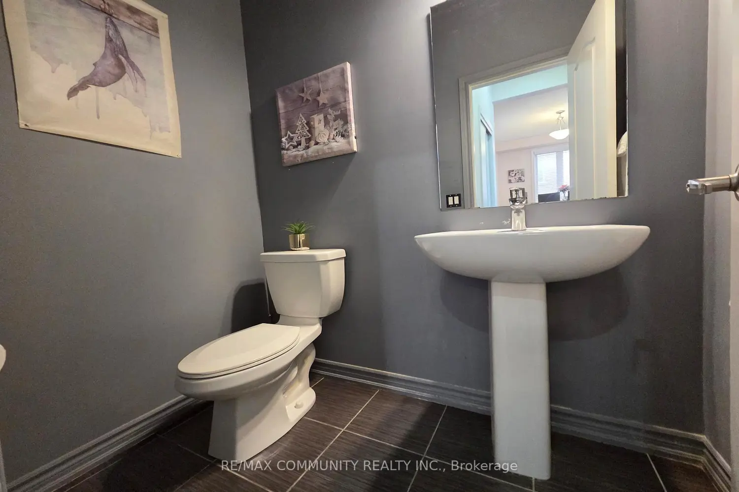293 Pimlico Drive photo 4