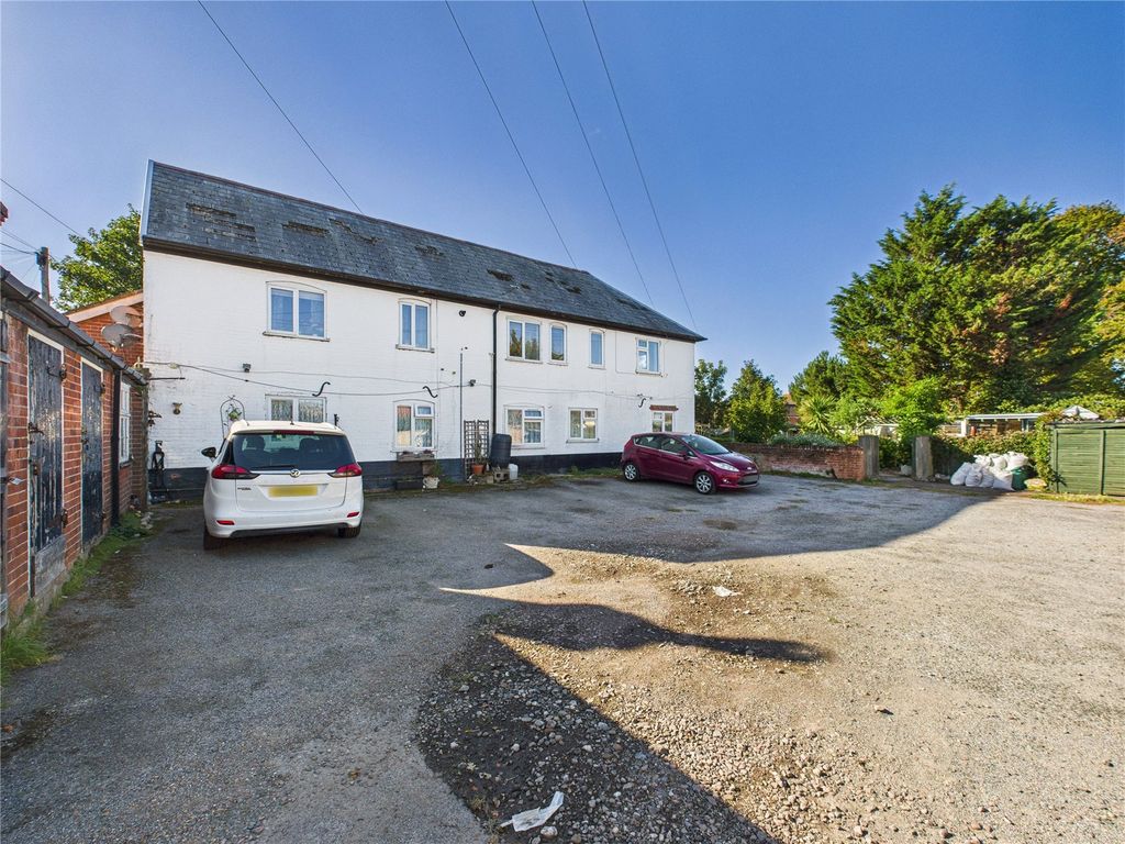 Additional image 6 of 1 bed flat for salePrinces Road, Felixstowe, Suffolk IP11