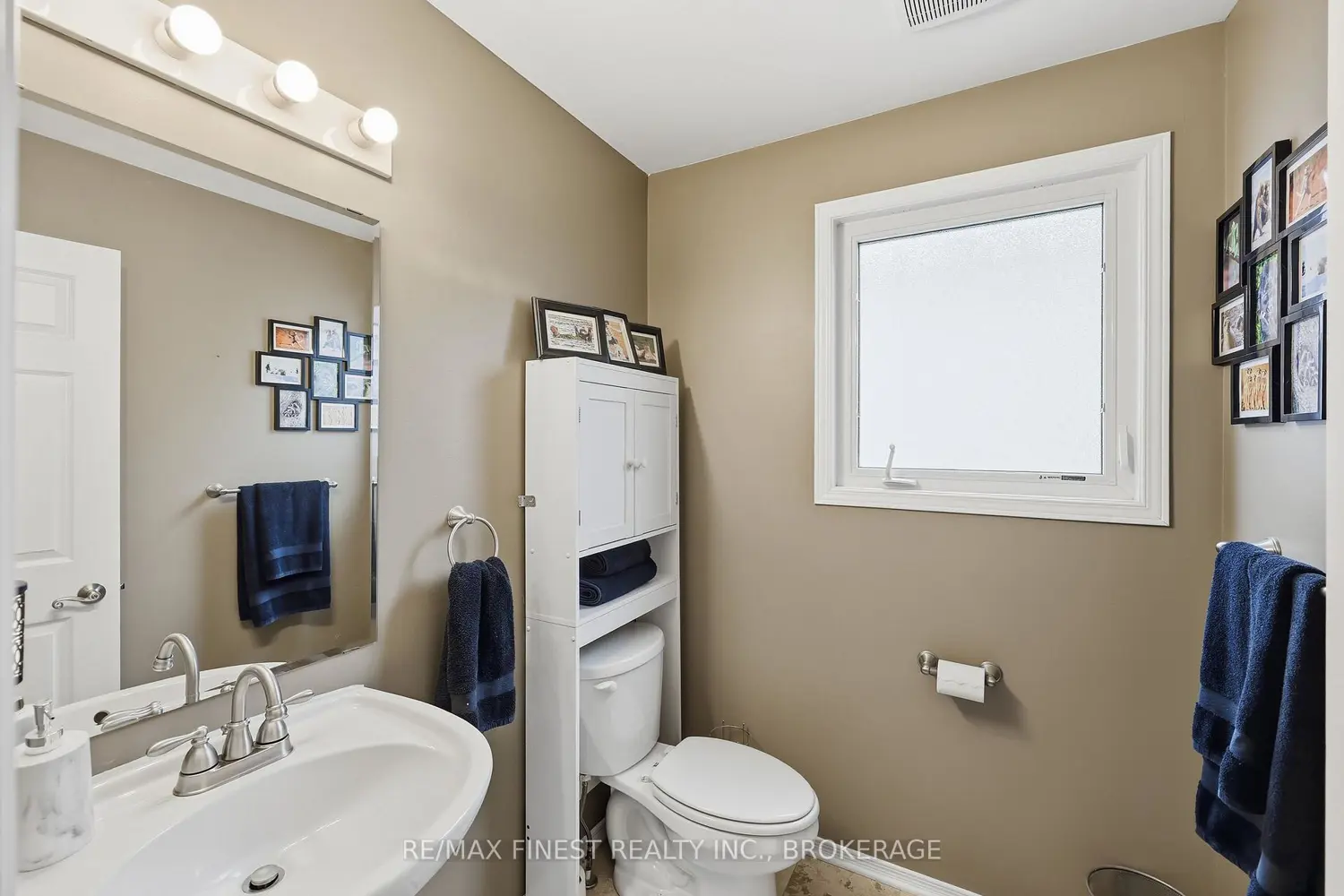1466 Adams Avenue photo 4