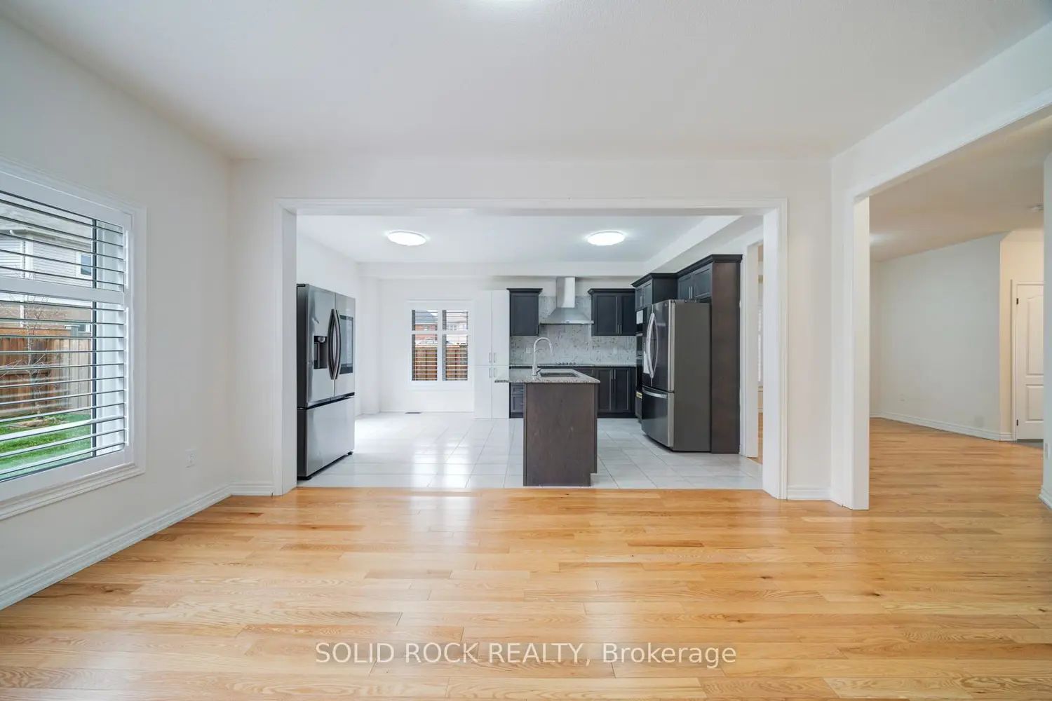 22 Tait Crescent photo 5