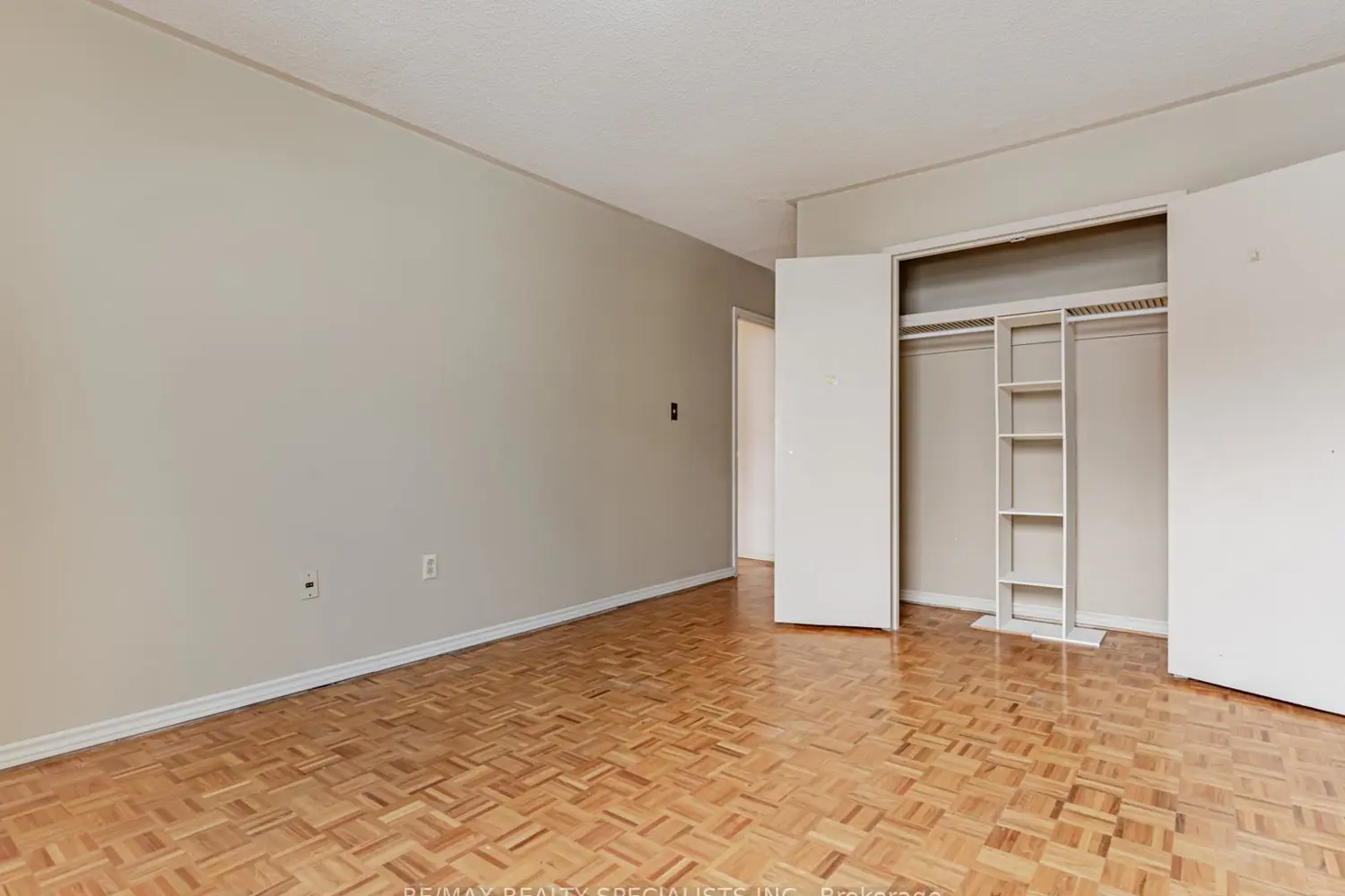Additional image 14 of 151 La Rose Avenue 401