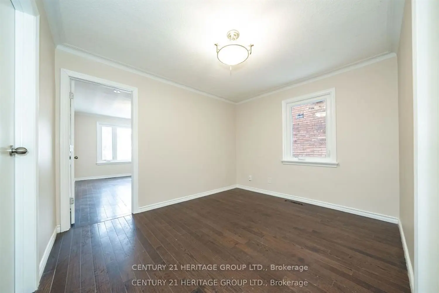 Additional image 5 of 215 Keele Street