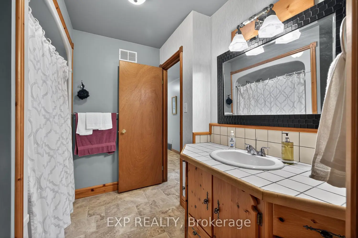 Additional image 7 of 733036 Southgate 73