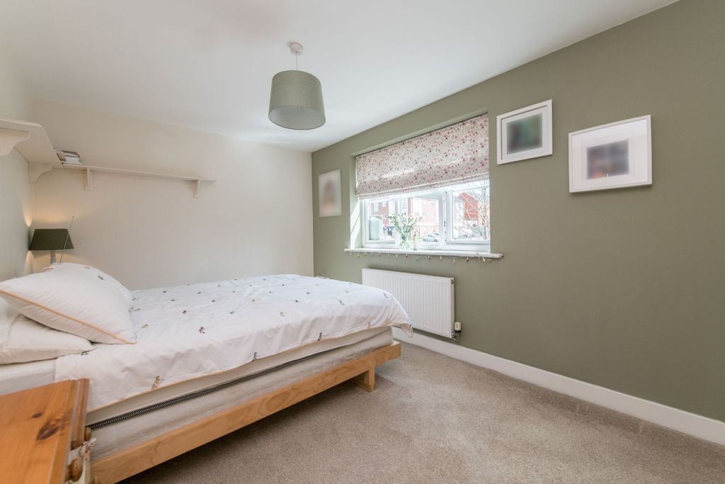 2 bed flat for saleOmaha Drive, Exeter EX2 photo 4
