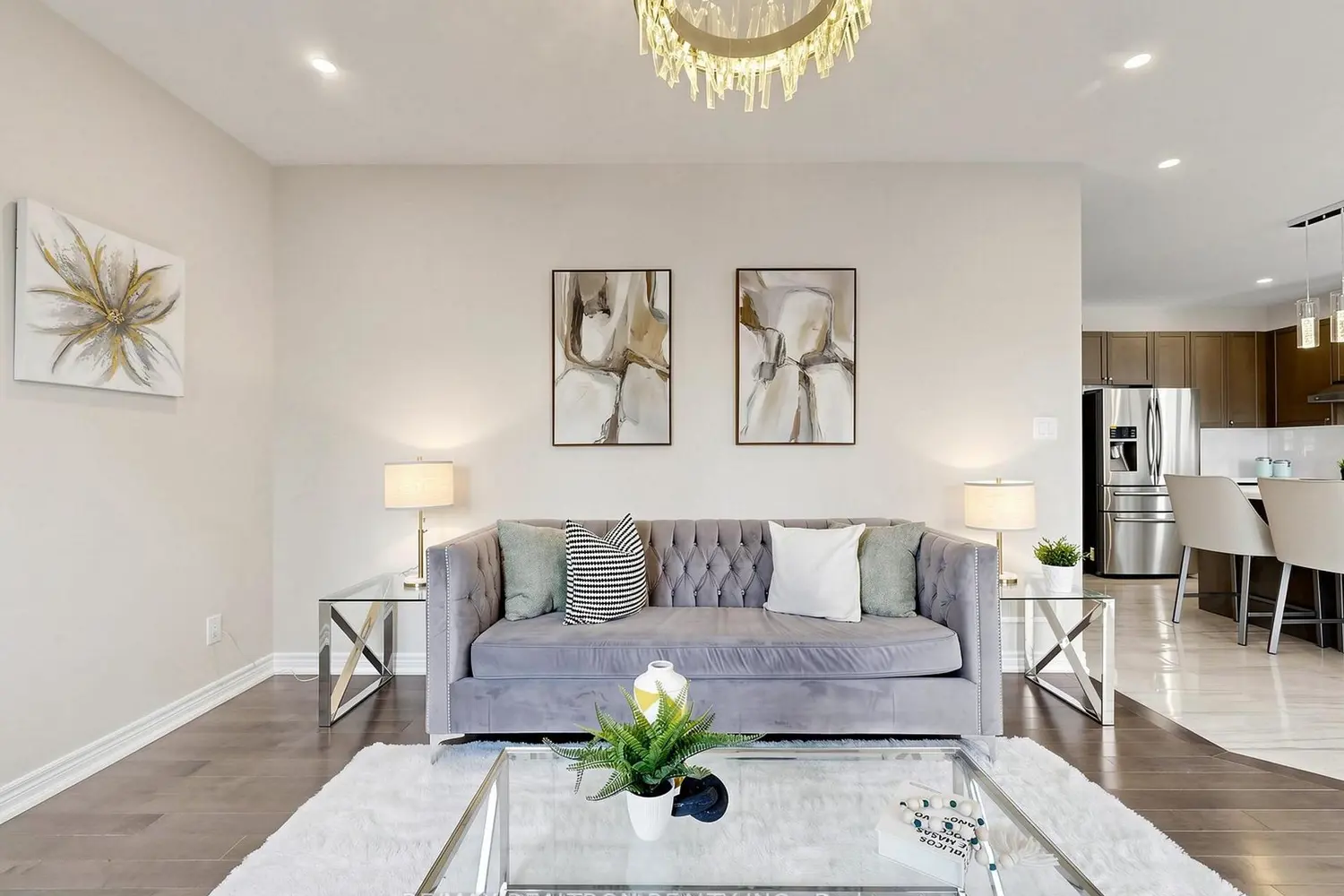 8 Princess Charlotte Avenue photo 4
