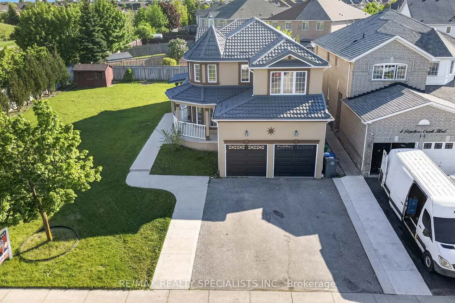 2 Fletcher's Creek Boulevard photo 2