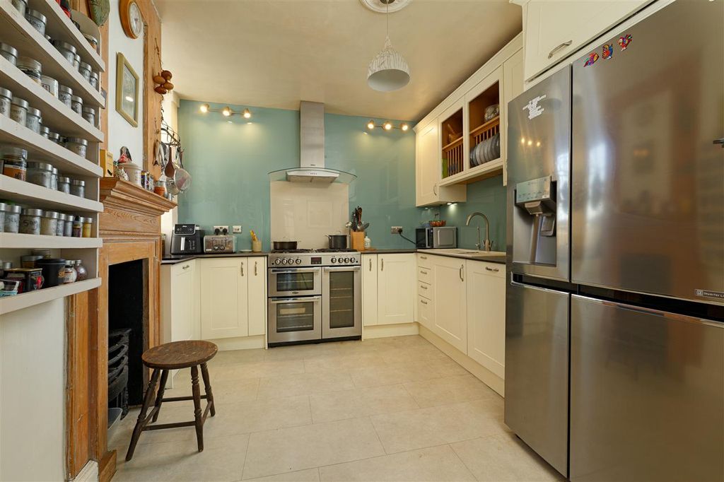 Additional image 14 of 5 bed terraced house for saleHugh House, Hugh Place, Faversham ME13