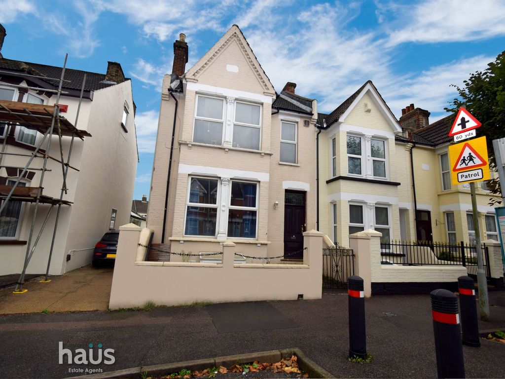 4 bed terraced house for saleRock Avenue, Gillingham ME7