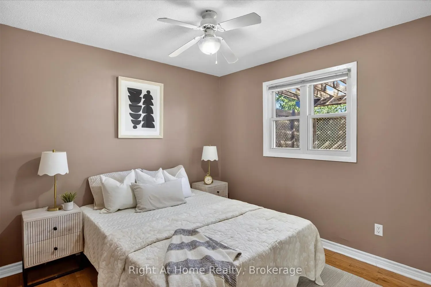 278 Mcfarlane Street photo 4