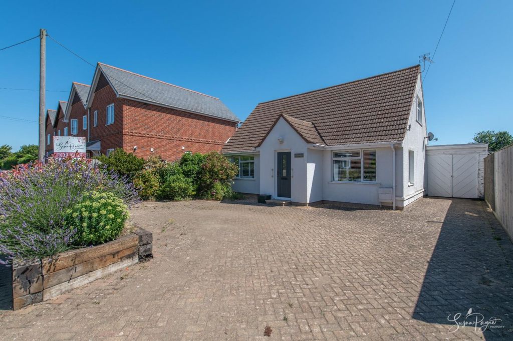 Additional image 3 of 3 bed detached bungalow for saleCopse Lane, Freshwater PO40