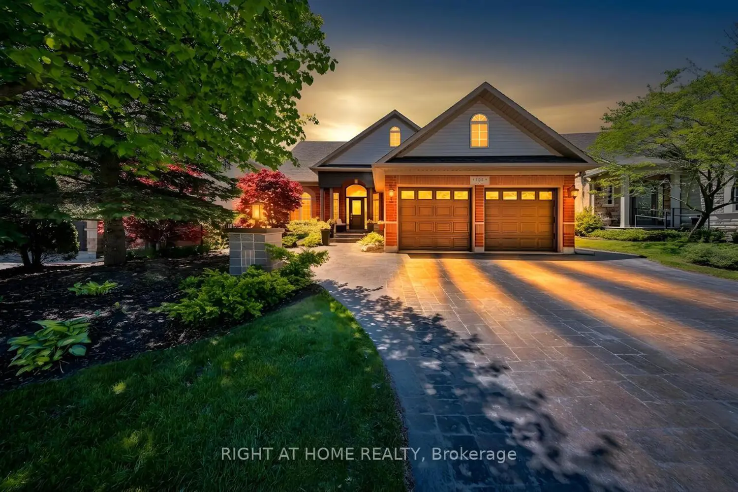 126 Moore Crescent photo 2