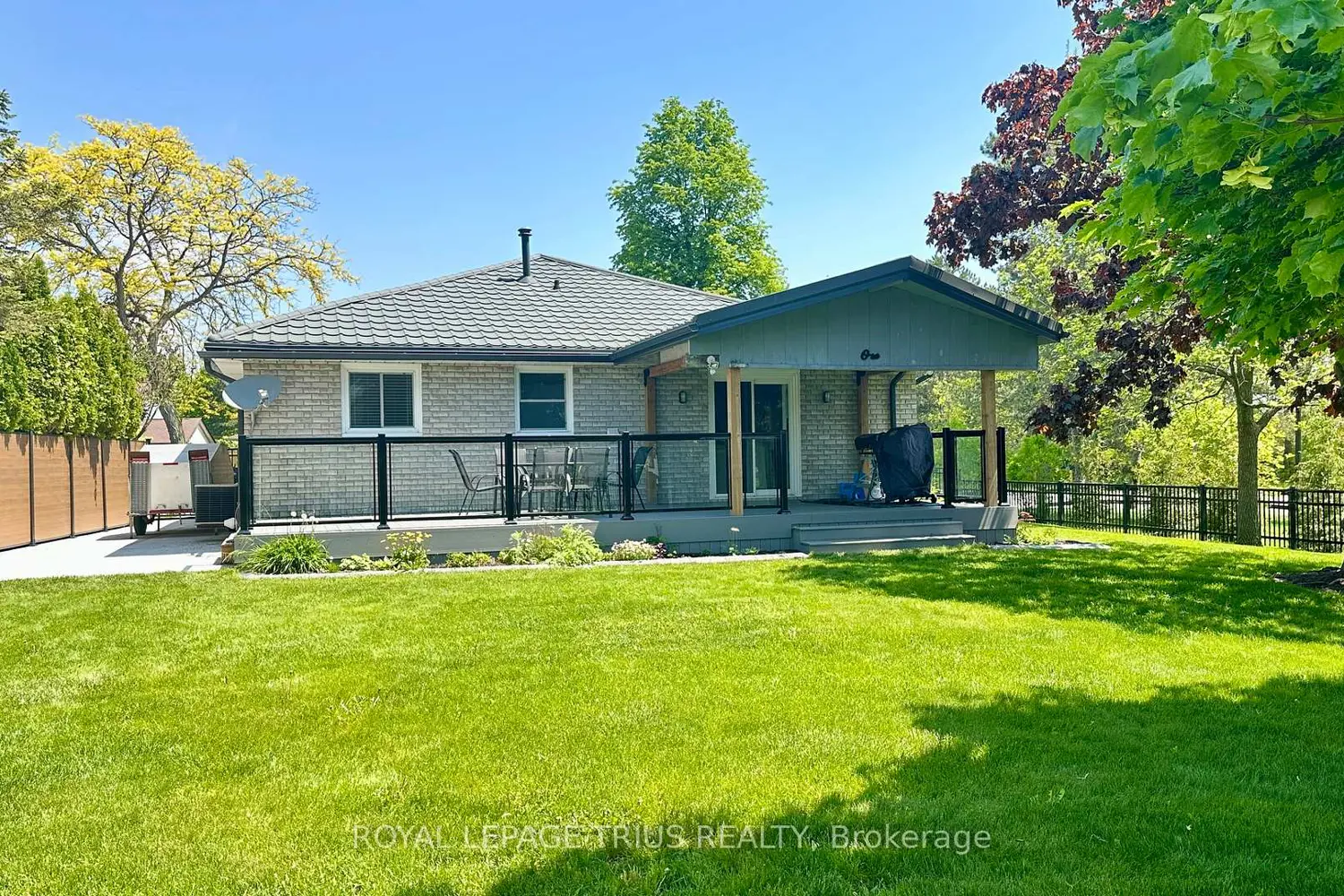 1 Edenridge Drive photo 5