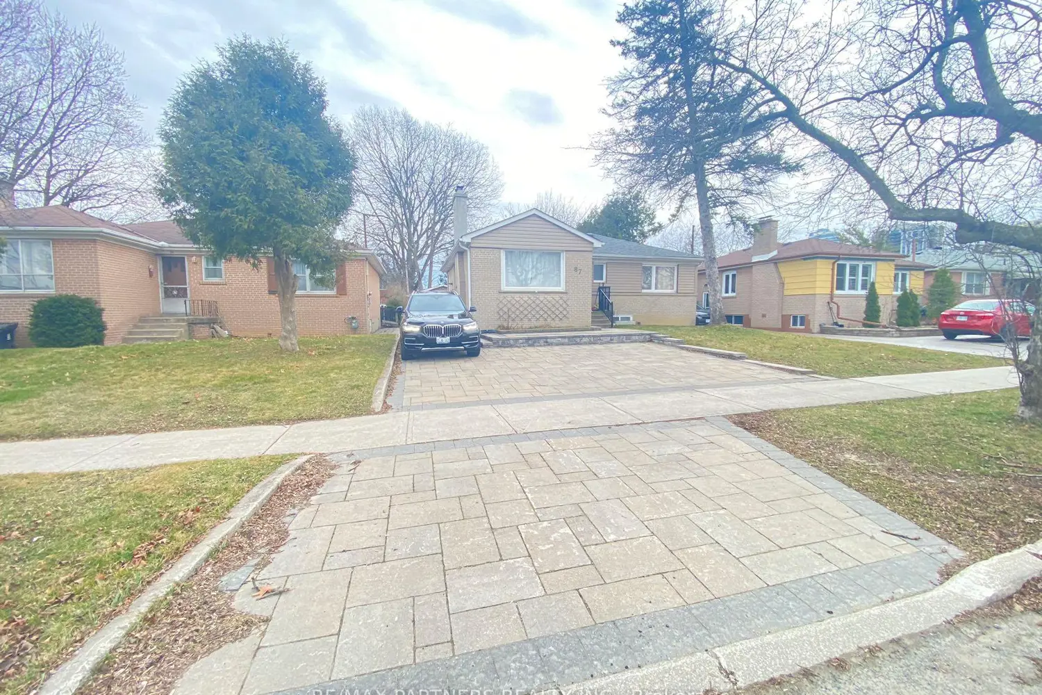 87 Bishop Avenue