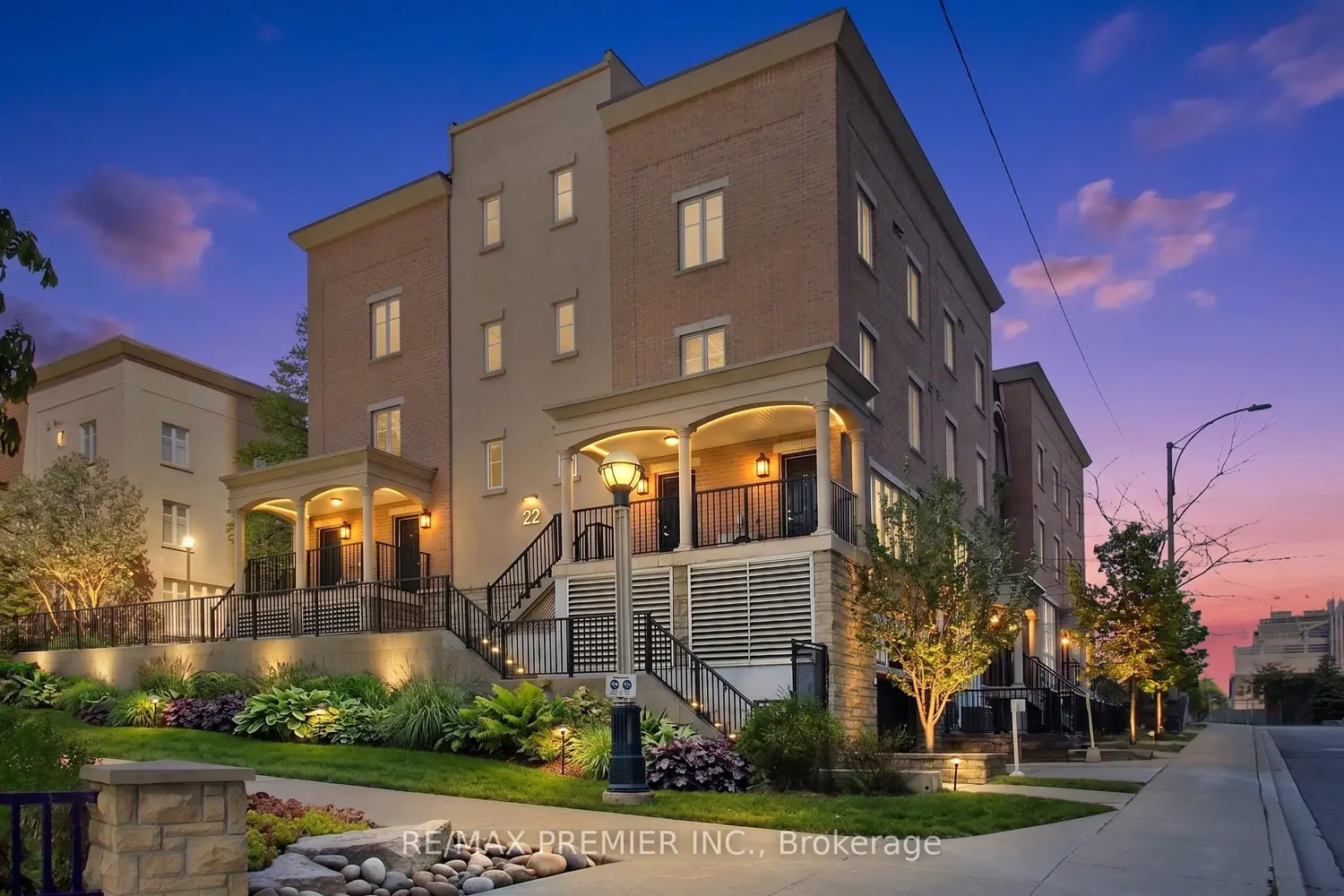 22 Western Battery Road 109