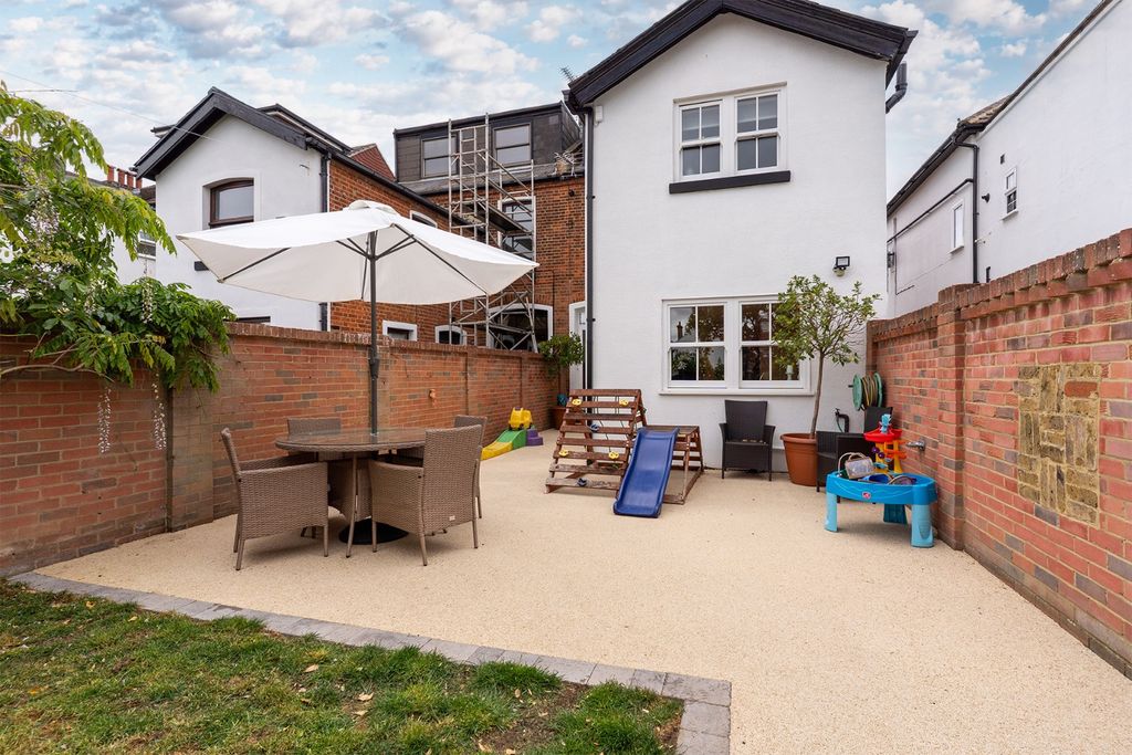 Additional image 25 of 4 bed semi-detached house for saleWhitehill Road, Gravesend DA12