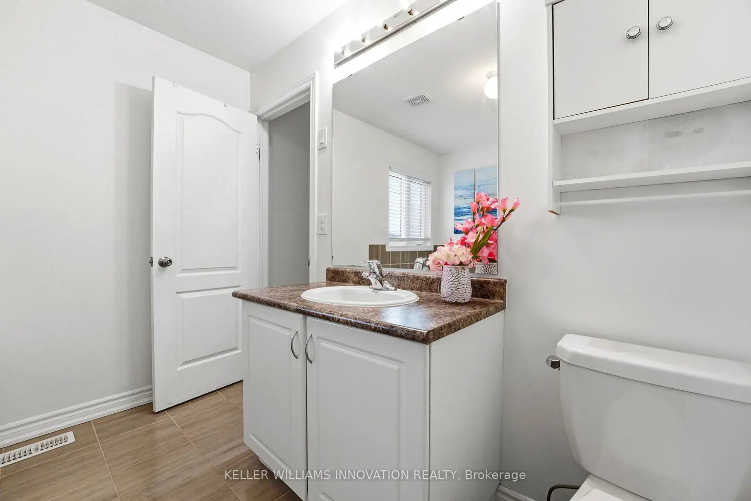 420 Armstrong Street photo 5