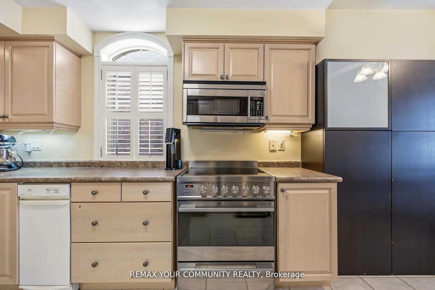 Additional image 12 of 520 Silken Laumann Drive 17