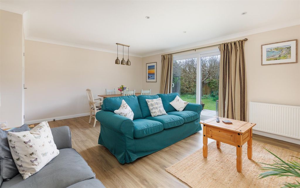 Additional image 3 of 3 bed detached bungalow for saleBay Road, Freshwater PO40