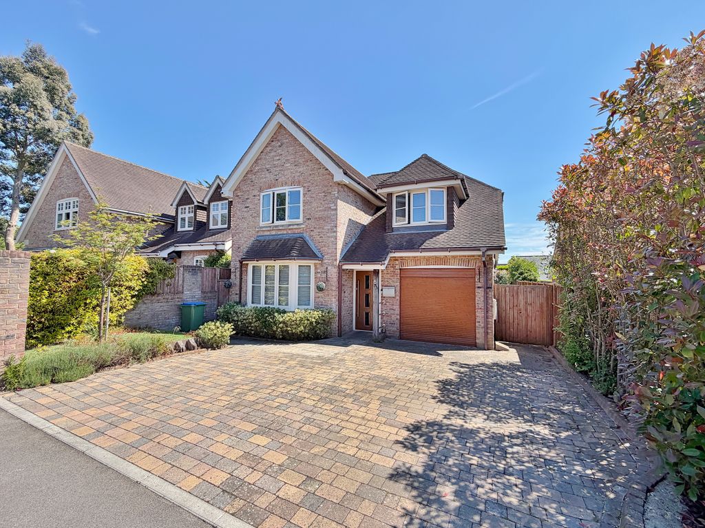 4 bed detached house for saleDriftwood Drive, Fareham PO14