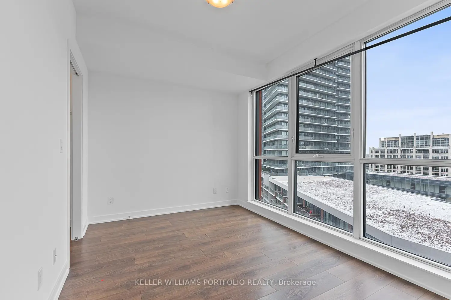 Additional image 12 of 50 Bruyeres Mews 1009