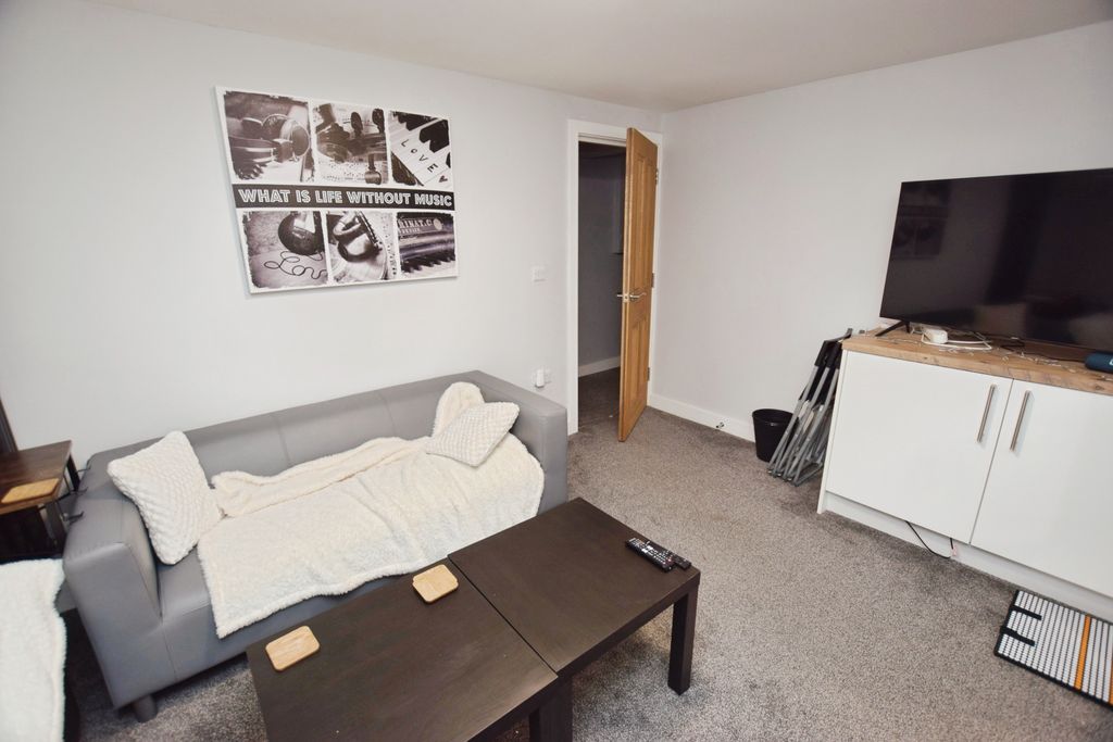Additional image 2 of 5 bed flat for saleMincinglake Road, Stoke Hill, Exeter, Devon EX4
