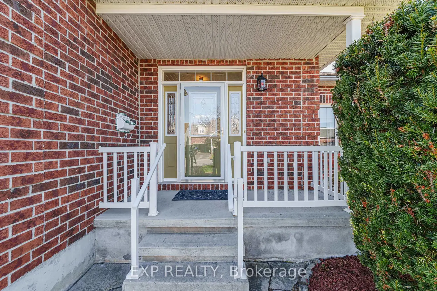 434 Moffatt Street photo 2