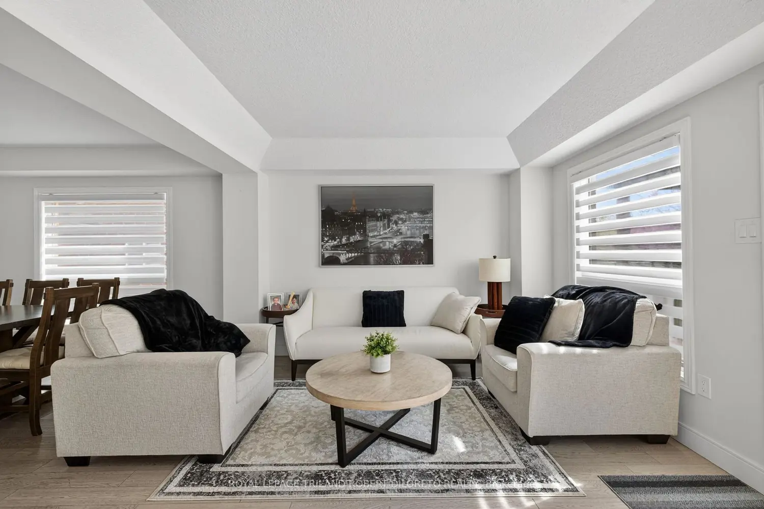 787 Rushbrook Crescent photo 4