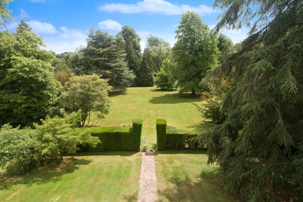 Additional image 3 of 7 bed detached house for saleRunwick, Farnham, Surrey GU10