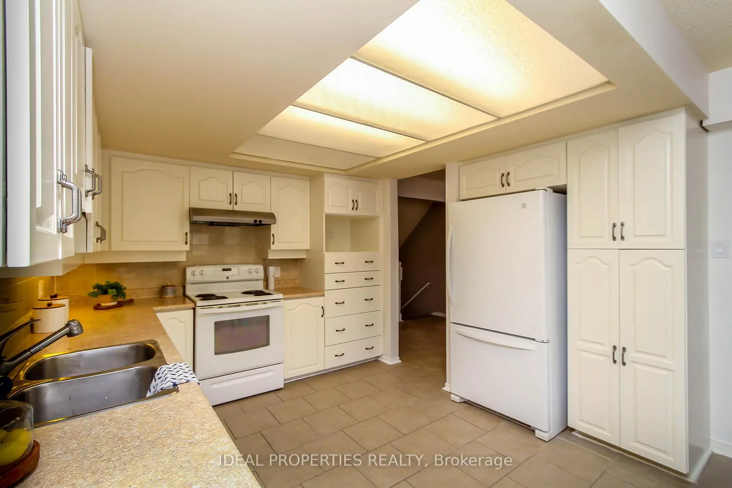39 Huntings End Avenue photo 5