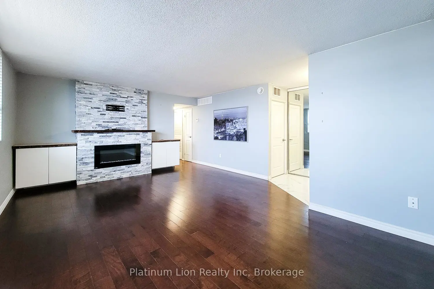 700 Dynes Road 712 photo 2