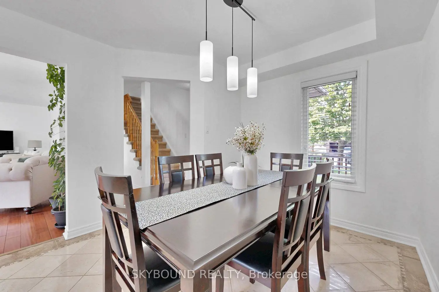 21 Vivians Crescent photo 4