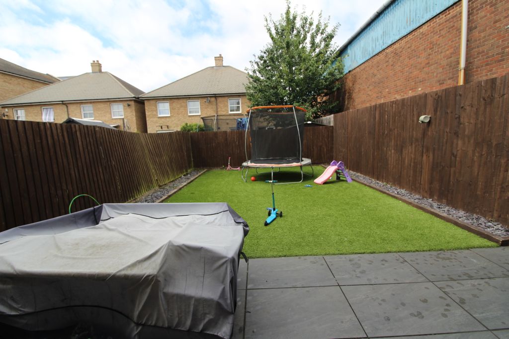 Additional image 8 of 4 bed town house for saleSlade Green Road, Erith DA8
