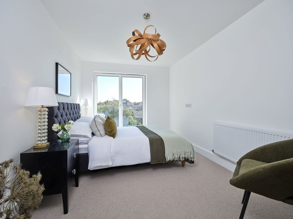 Additional image 6 of 2 bed flat for saleTopsham Road, Exeter, Devon EX2