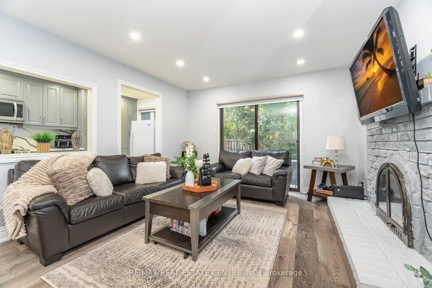 44 Abelard Avenue photo 4