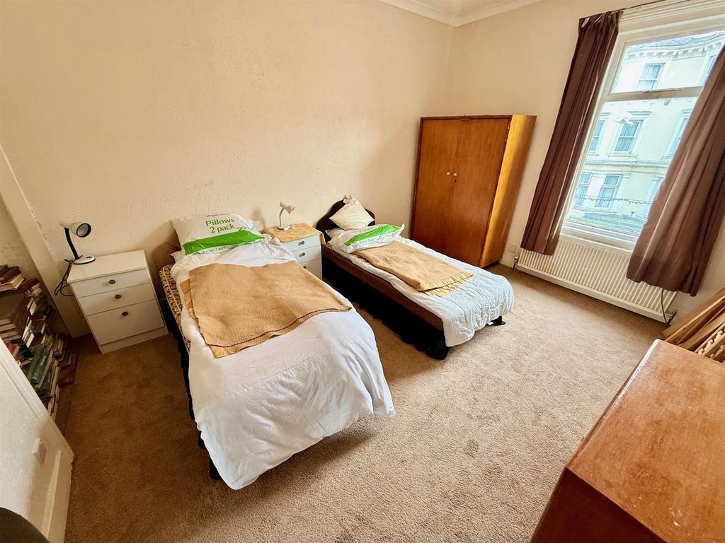 Additional image 10 of 4 bed flat for saleRegent Road, Great Yarmouth NR30
